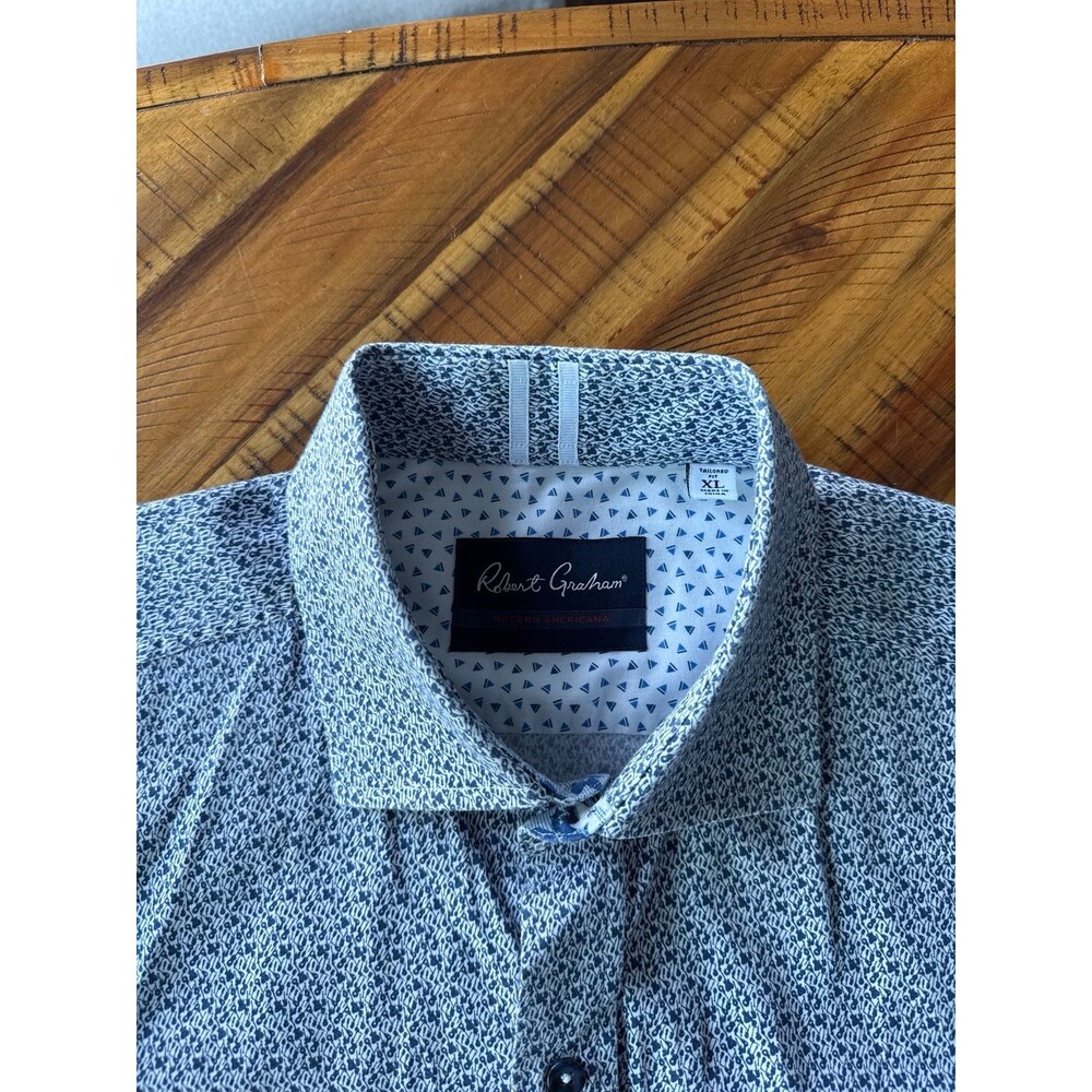 Robert Graham White Blue Kaleidoscope Men’s Size Slim XL Button Down Dress Shirt